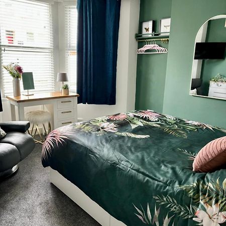 Stylish And Chic Seaside Apartment Southend-on-Sea Eksteriør bilde
