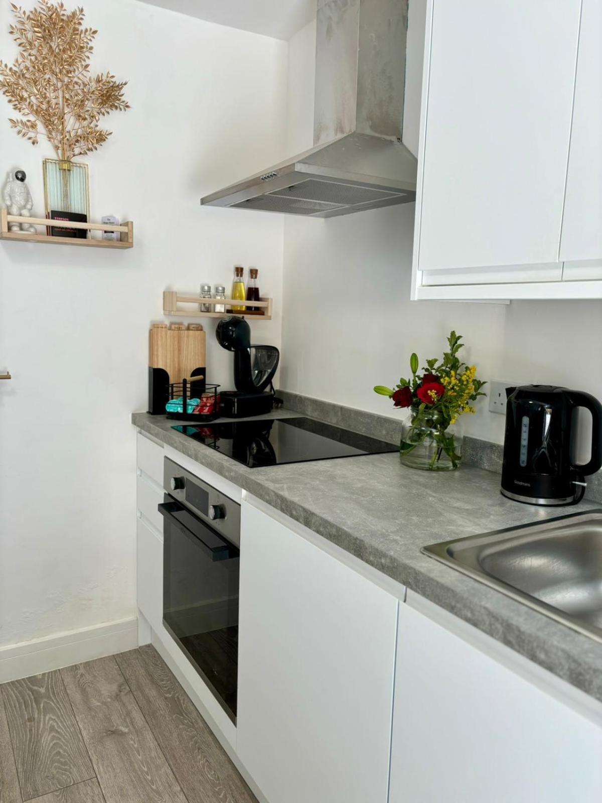 Stylish And Chic Seaside Apartment Southend-on-Sea Eksteriør bilde