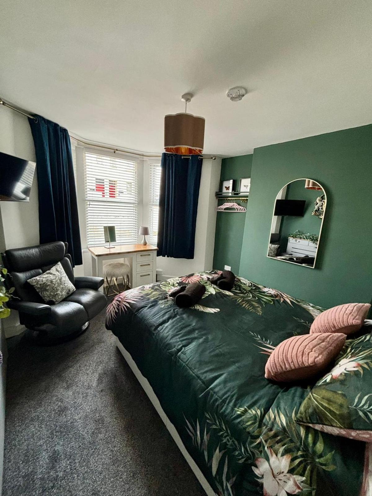 Stylish And Chic Seaside Apartment Southend-on-Sea Eksteriør bilde