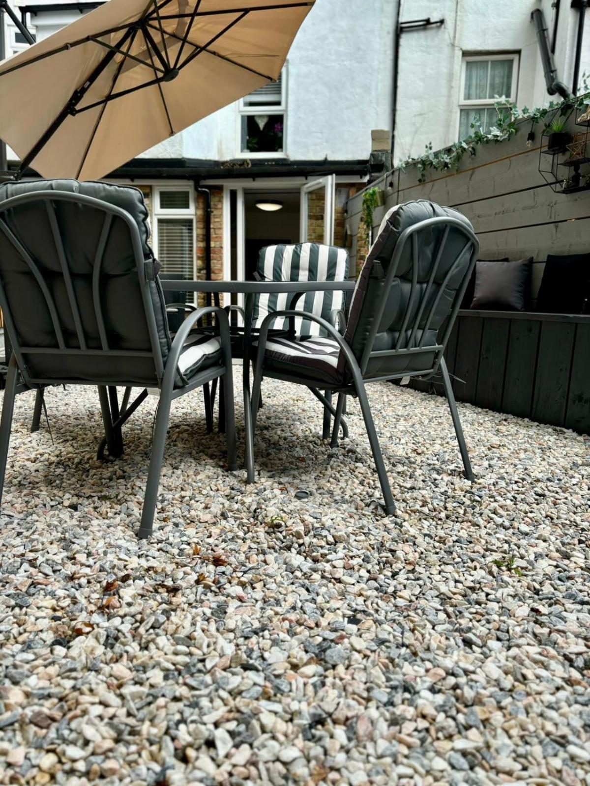 Stylish And Chic Seaside Apartment Southend-on-Sea Eksteriør bilde